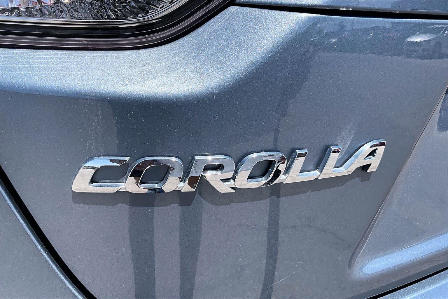 Used 2024 Toyota Corolla LE FWD image 30