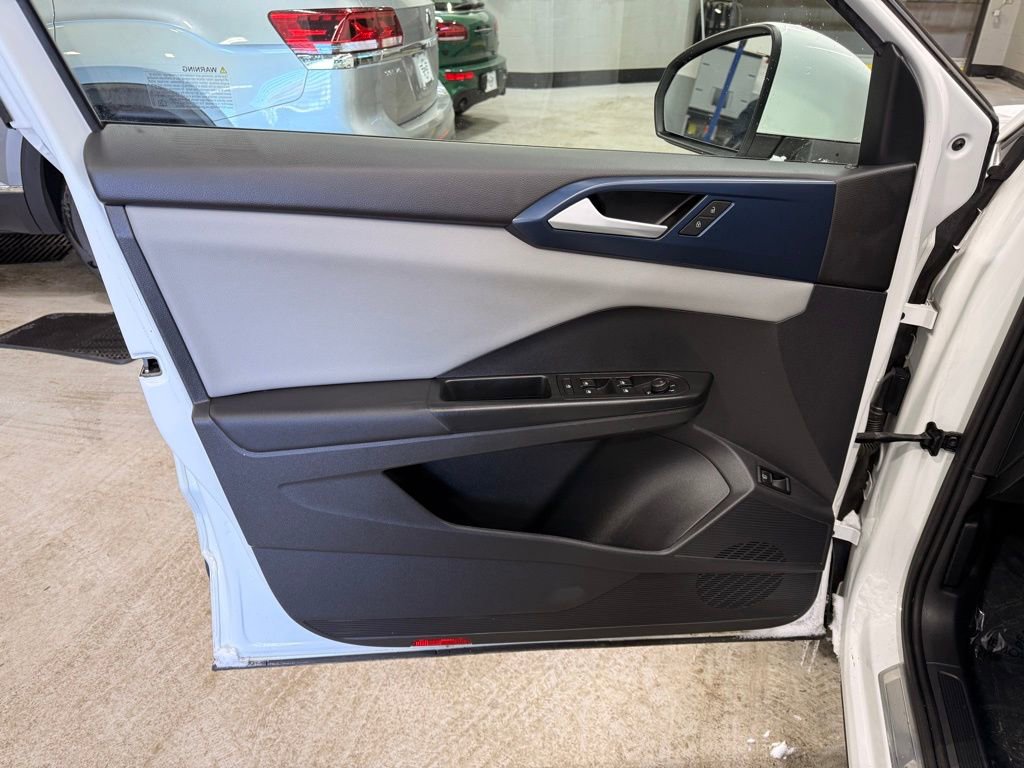 Used 2022 Volkswagen Taos SE image 10