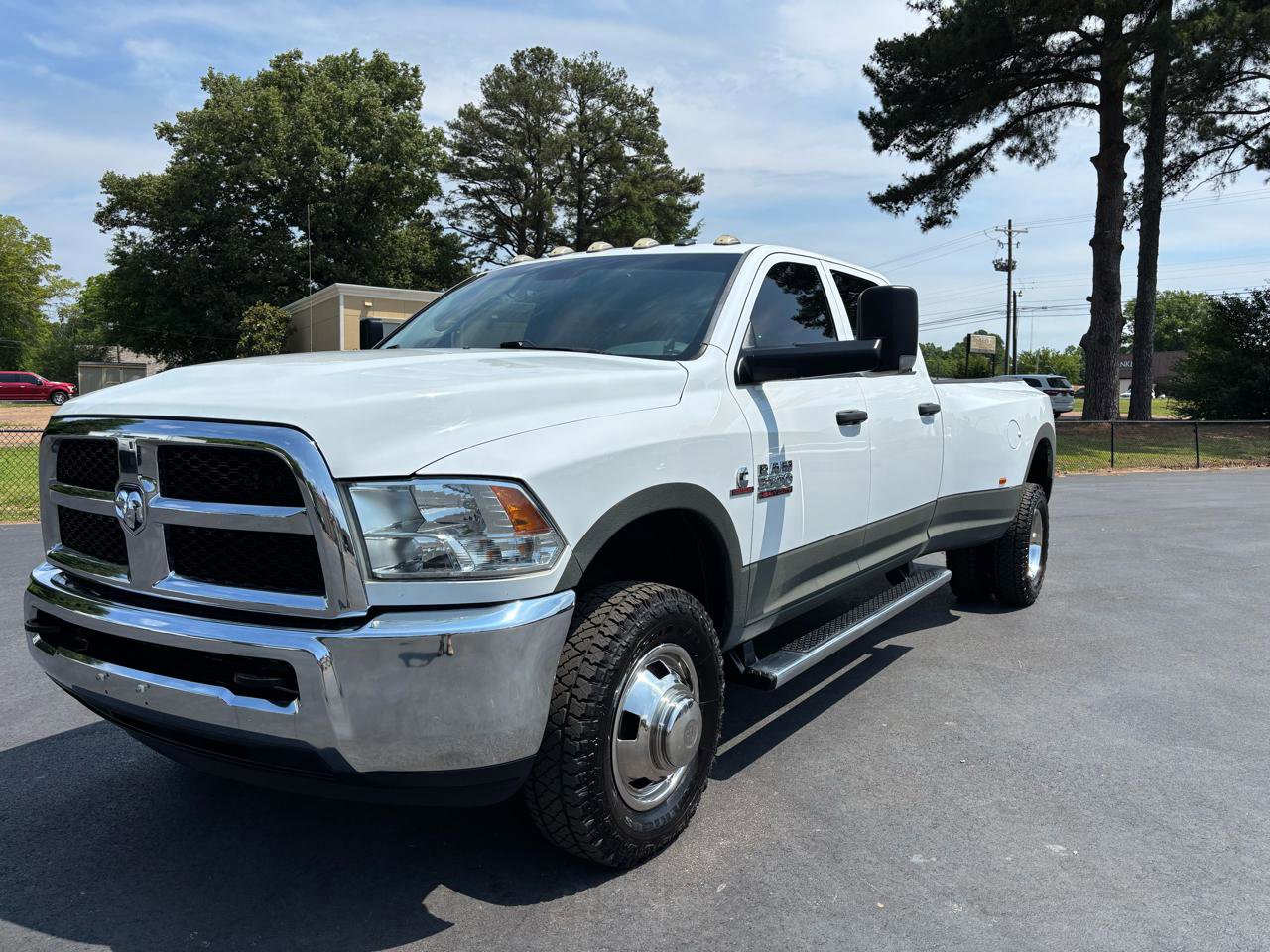 Used 2018 RAM 3500 Tradesman w/ Chrome Appearance Group AWD/4WD image 5