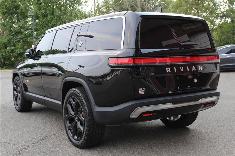 Used 2024 Rivian R1S Adventure Quad AWD/4WD image 3