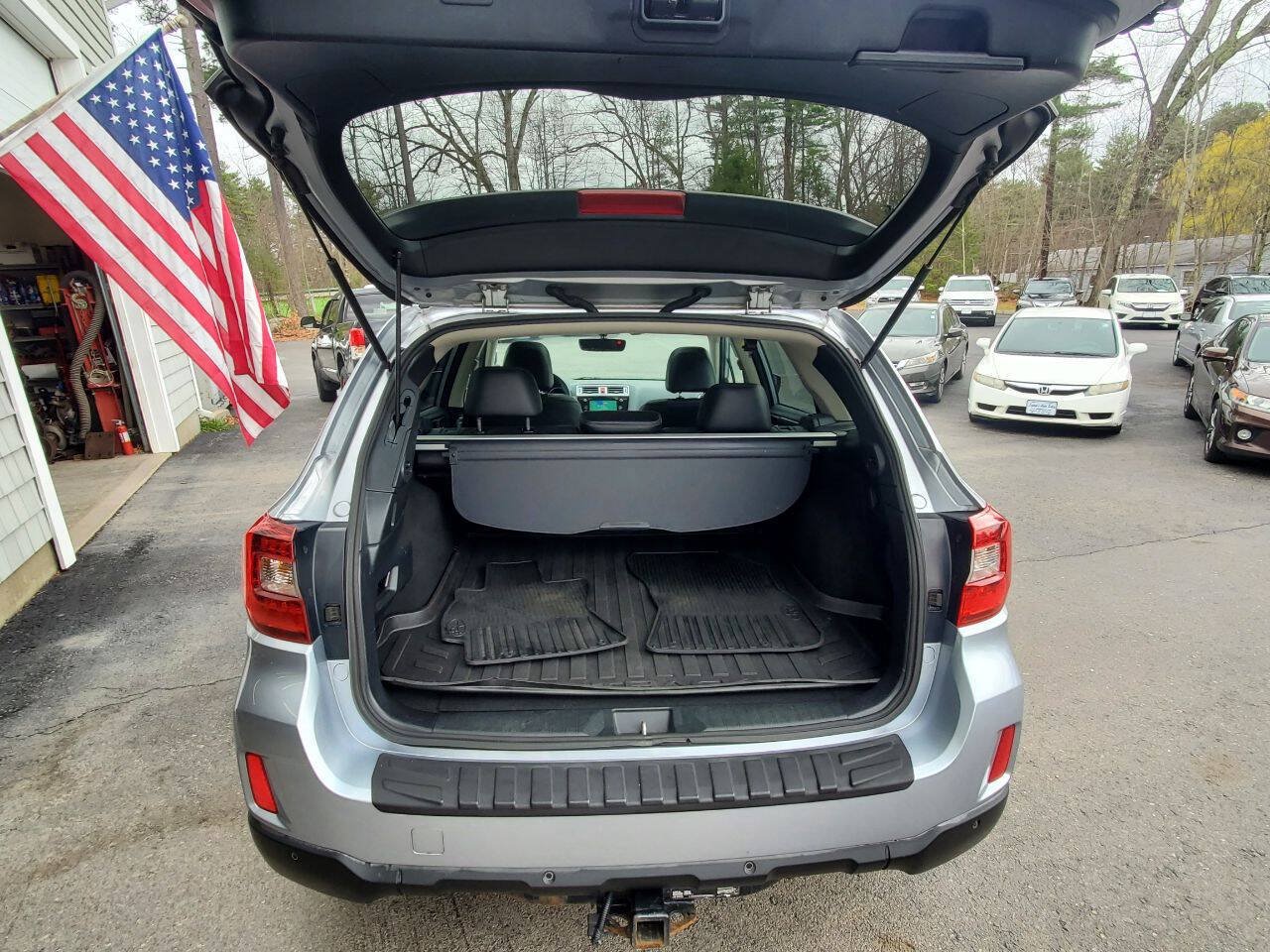 Used 2017 Subaru Outback 3.6R Limited AWD/4WD image 7