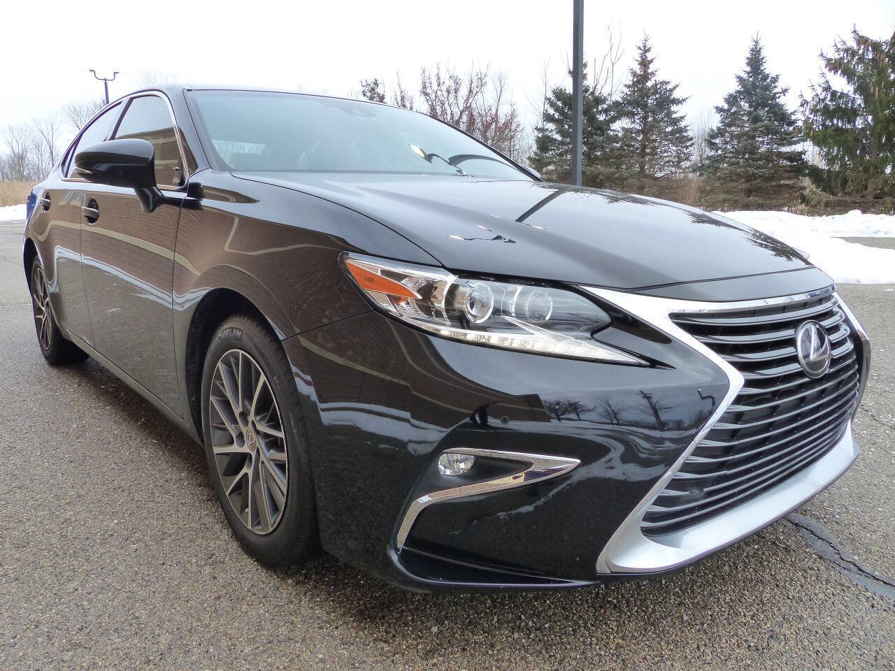 Used 2017 Lexus ES 350 w/ Luxury Package image 12