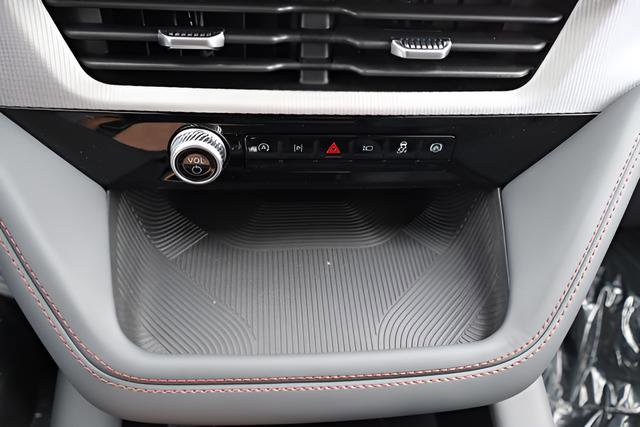 New 2026 Ford Explorer Active image 27