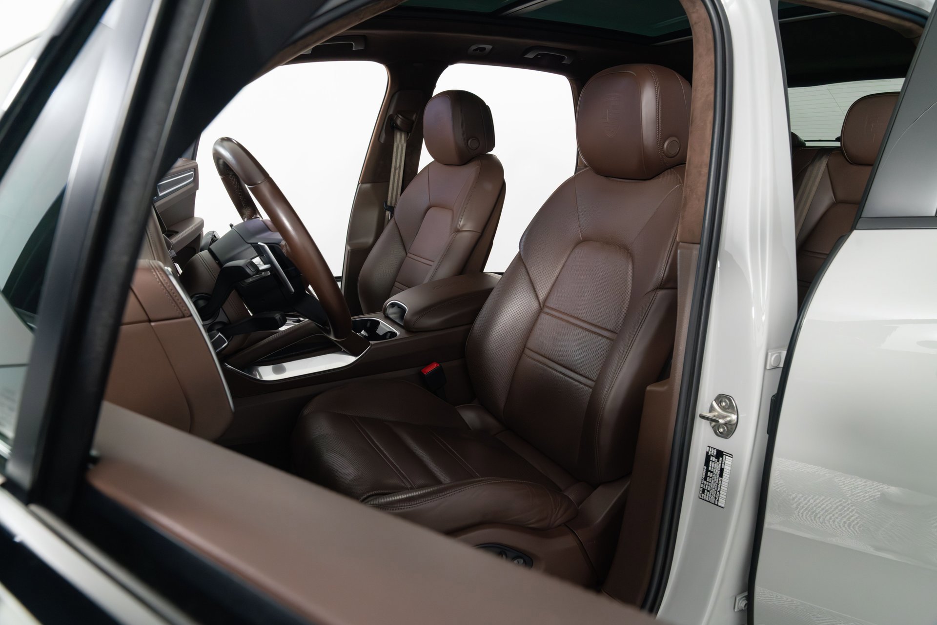 Used 2022 Porsche Cayenne Turbo AWD/4WD image 12