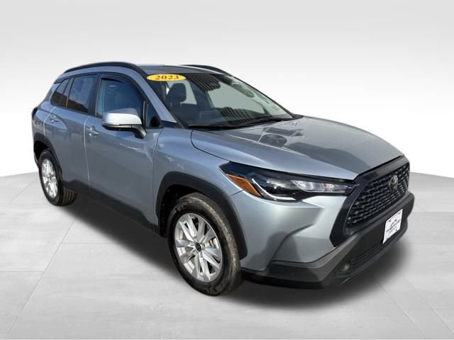 Used 2023 Toyota Corolla Cross LE image 8