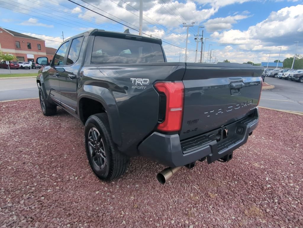 Used 2024 Toyota Tacoma TRD Sport AWD/4WD image 6