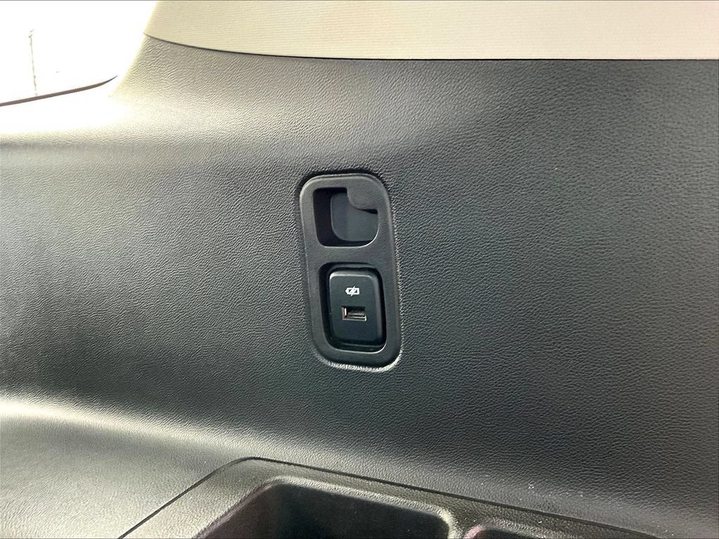 Used 2020 Chevrolet Traverse LT AWD/4WD image 37