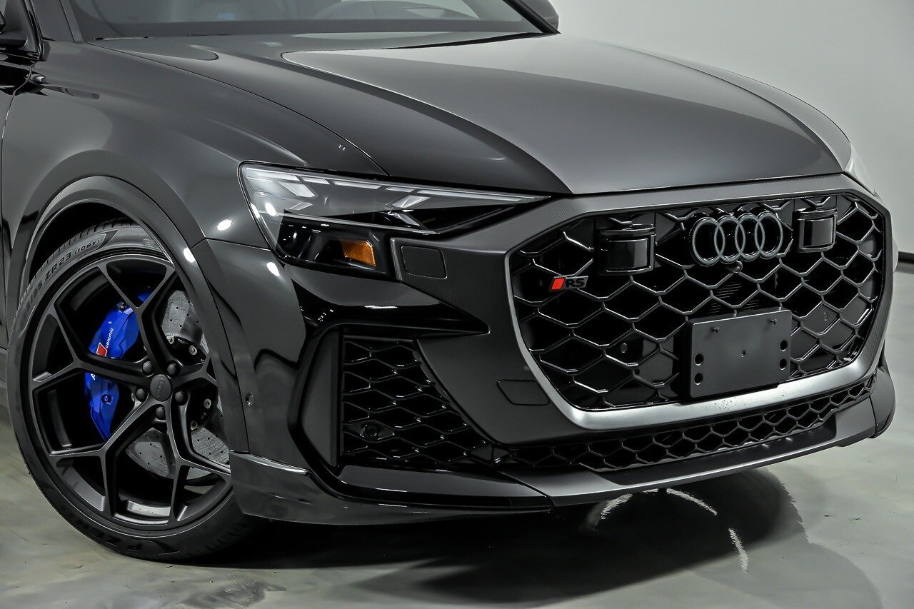 Used 2026 Audi RS Q8 performance AWD/4WD image 3