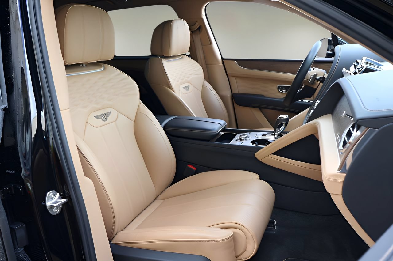 Certified 2024 Bentley Bentayga Extended Wheelbase AWD/4WD image 22