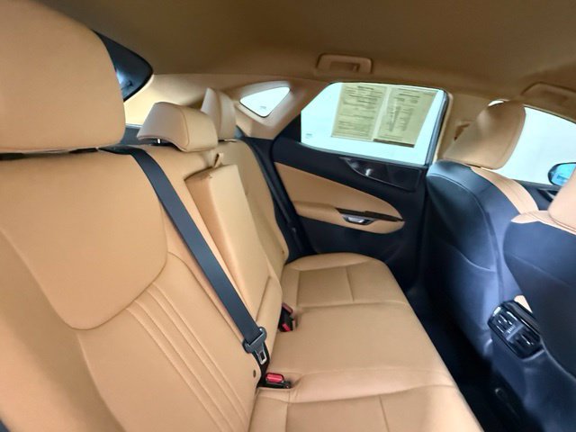 Used 2024 Lexus NX 250 FWD w/ Towing Package (2000 Lbs) image 29