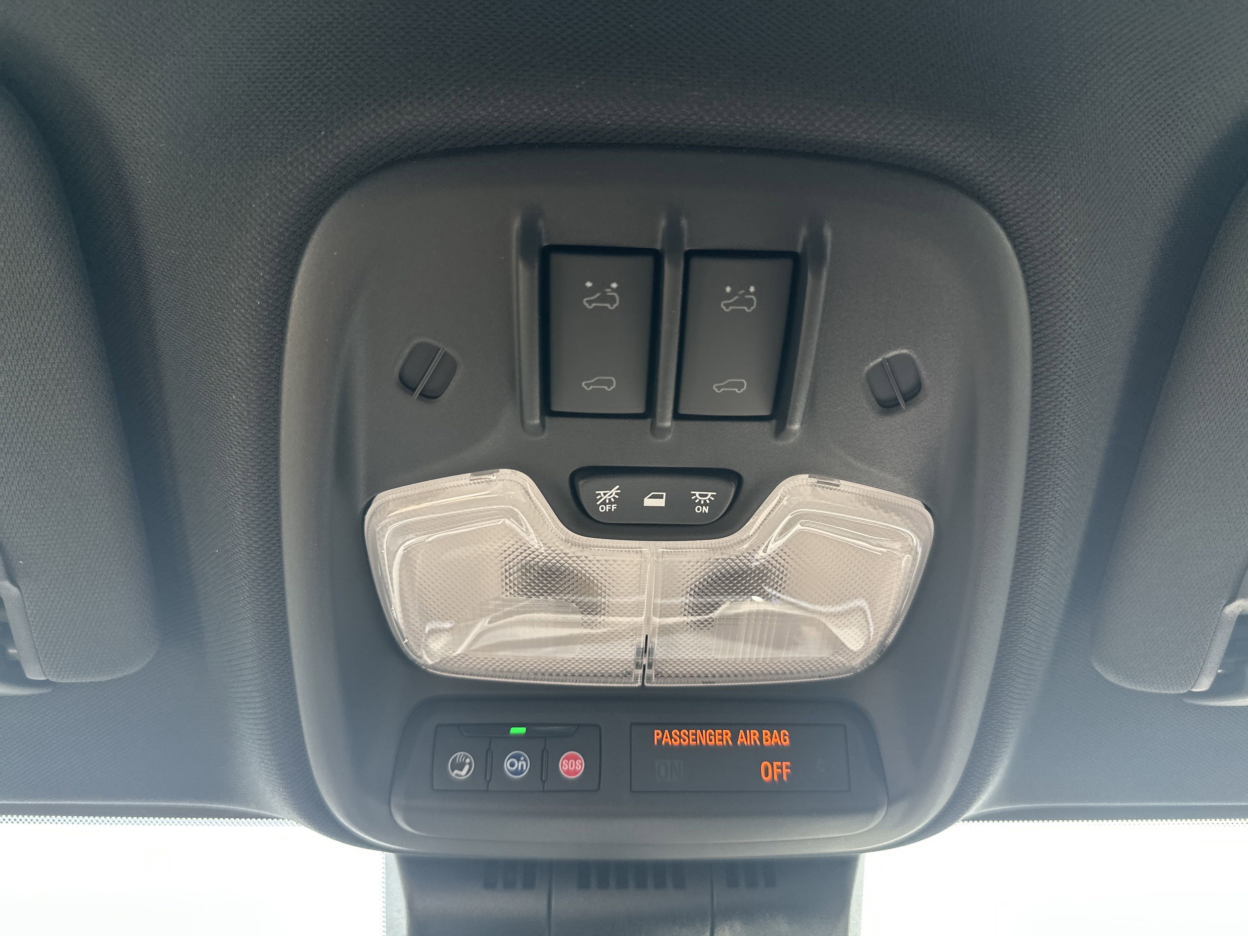 New 2025 GMC Canyon AT4 w/ Technology Plus Package image 18