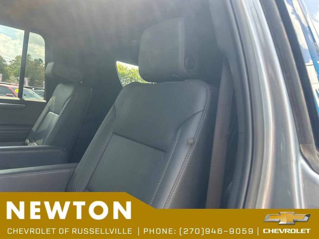 Used 2025 Chevrolet Suburban Z71 w/ Comfort Package AWD/4WD image 36