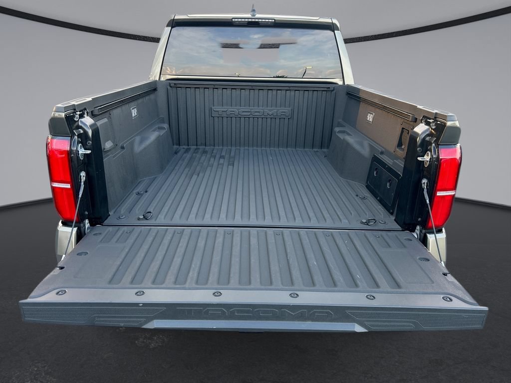 Used 2025 Toyota Tacoma TRD Off-Road AWD/4WD image 13