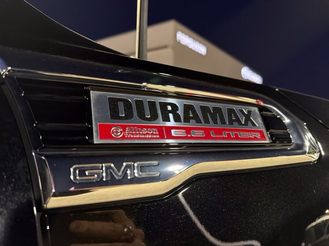 Used 2023 GMC Sierra 2500 Denali w/ Denali Black Diamond Edition AWD/4WD image 23