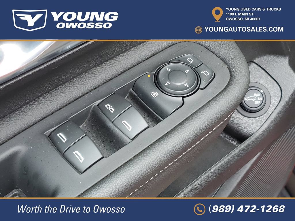 Used 2024 GMC Terrain SLE w/ Driver Convenience Package FWD image 23