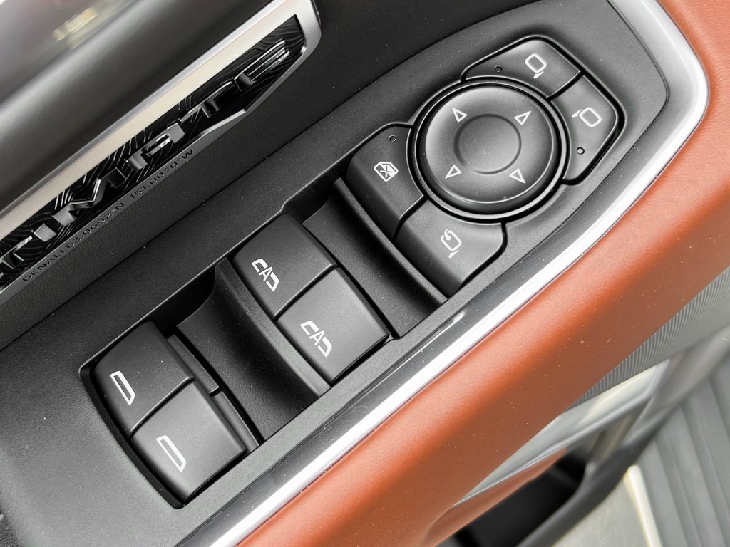 Used 2025 GMC Sierra 1500 Denali Ultimate image 31