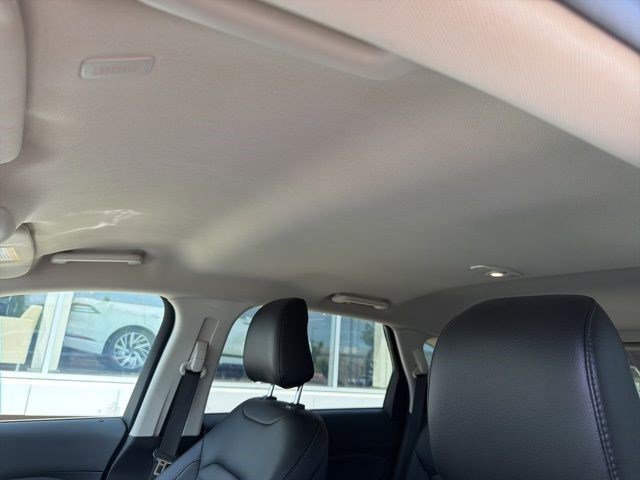 Used 2024 Ford Edge SEL image 11