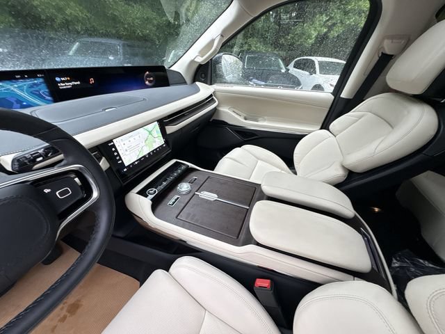 New 2027 Lincoln Navigator Reserve AWD/4WD image 21