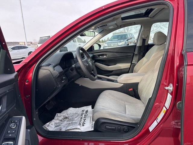 Certified 2024 Honda Accord EX image 30