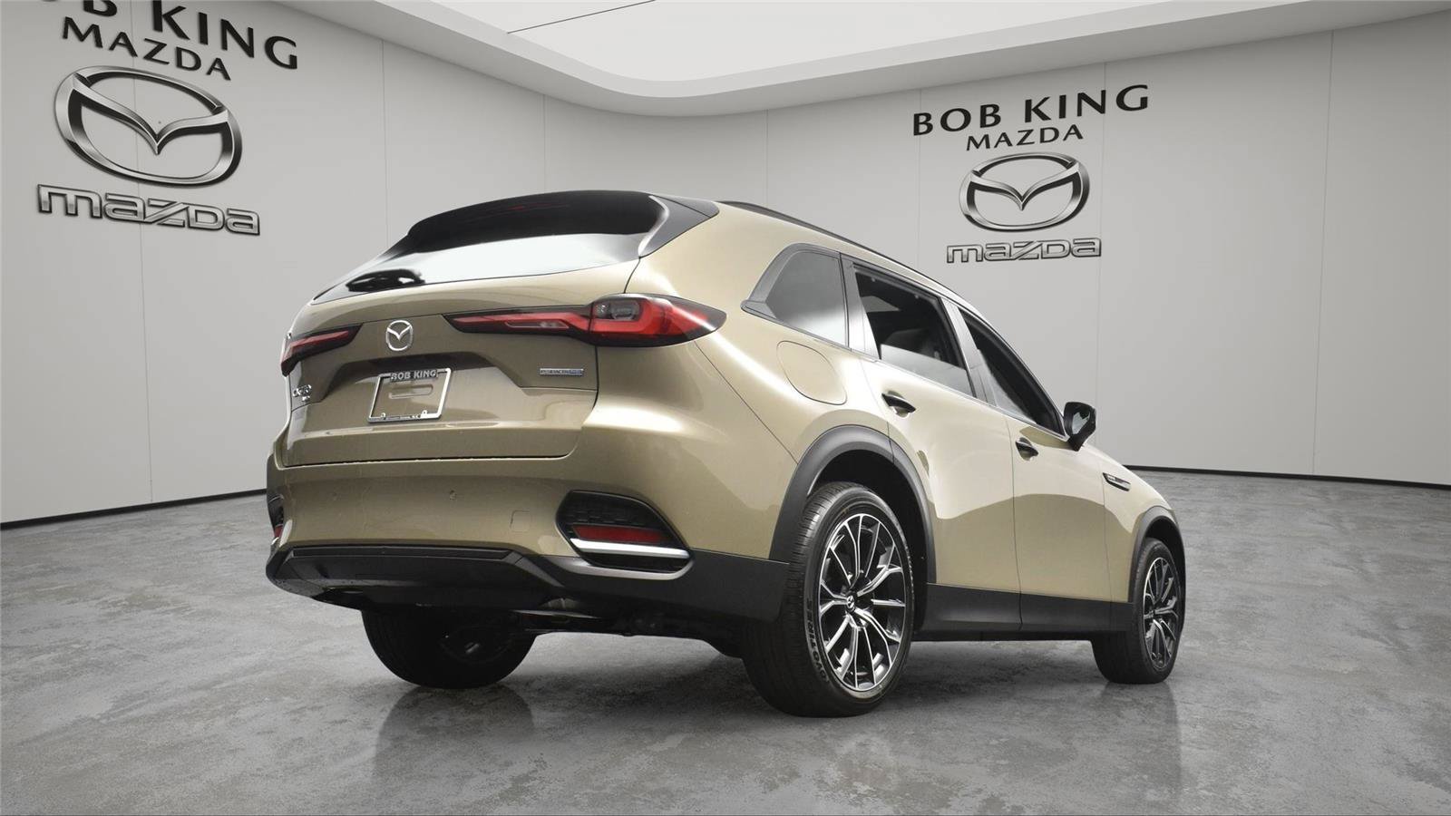 New 2025 MAZDA CX-70 Plug-In Hybrid w/ Premium Plus AWD/4WD image 14