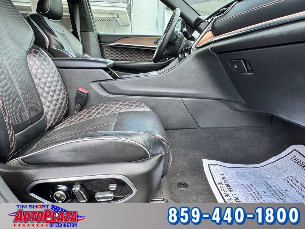 Used 2021 Jeep Grand Cherokee L Summit w/ Luxury Tech Group V AWD/4WD image 57