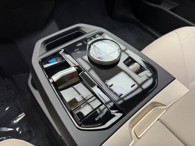 Used 2026 BMW iX xDrive45 image 19