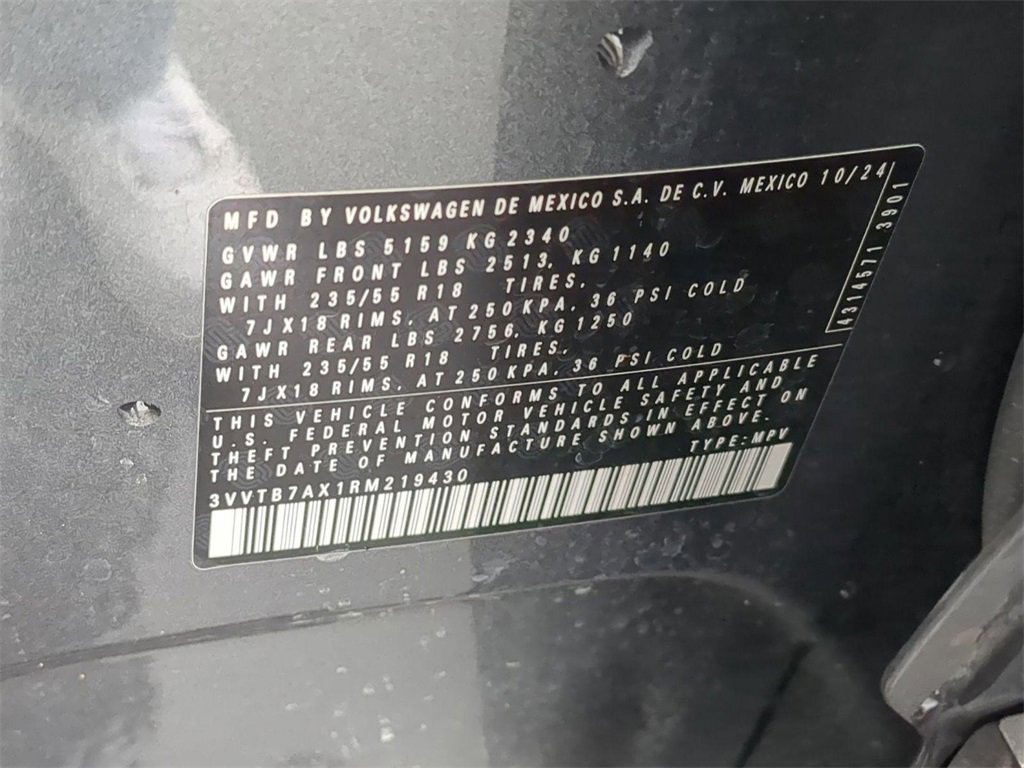 Used 2024 Volkswagen Tiguan Wolfsburg Edition image 31