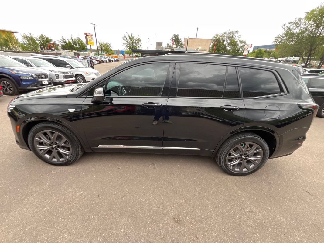 Used 2020 Cadillac XT6 Sport w/ Platinum Package AWD/4WD image 4