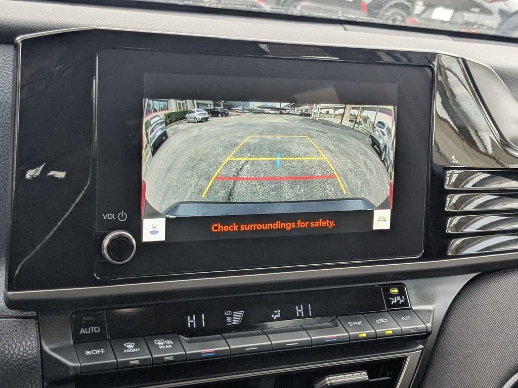 Used 2025 Toyota Camry LE image 21