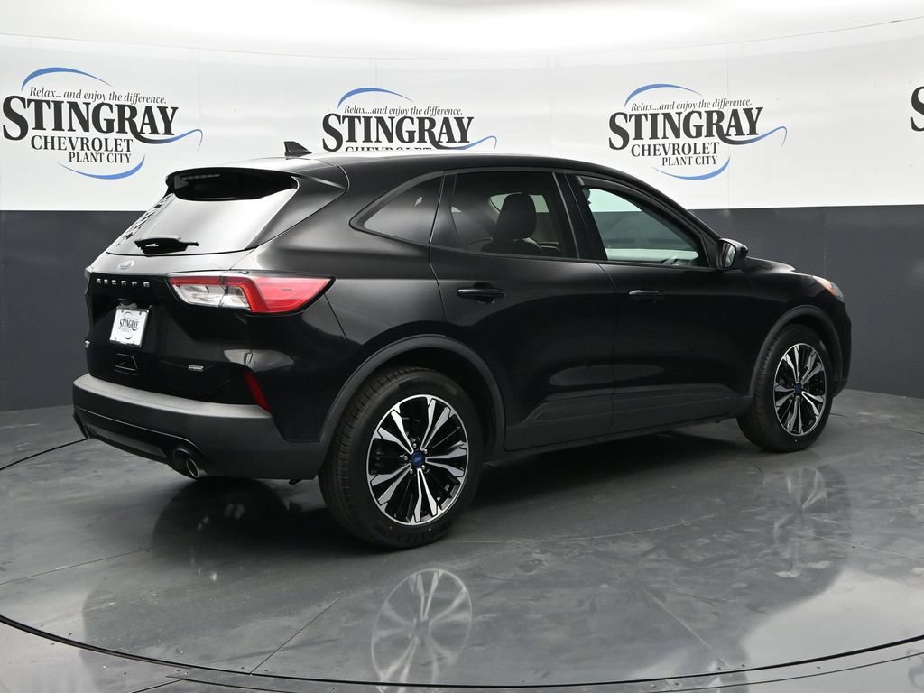 Used 2022 Ford Escape SE w/ SE Sport Appearance Package FWD image 7