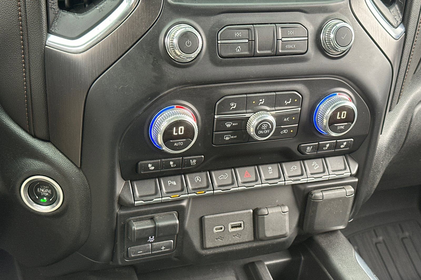 Used 2019 GMC Sierra 1500 AT4 w/ AT4 Premium Package image 24