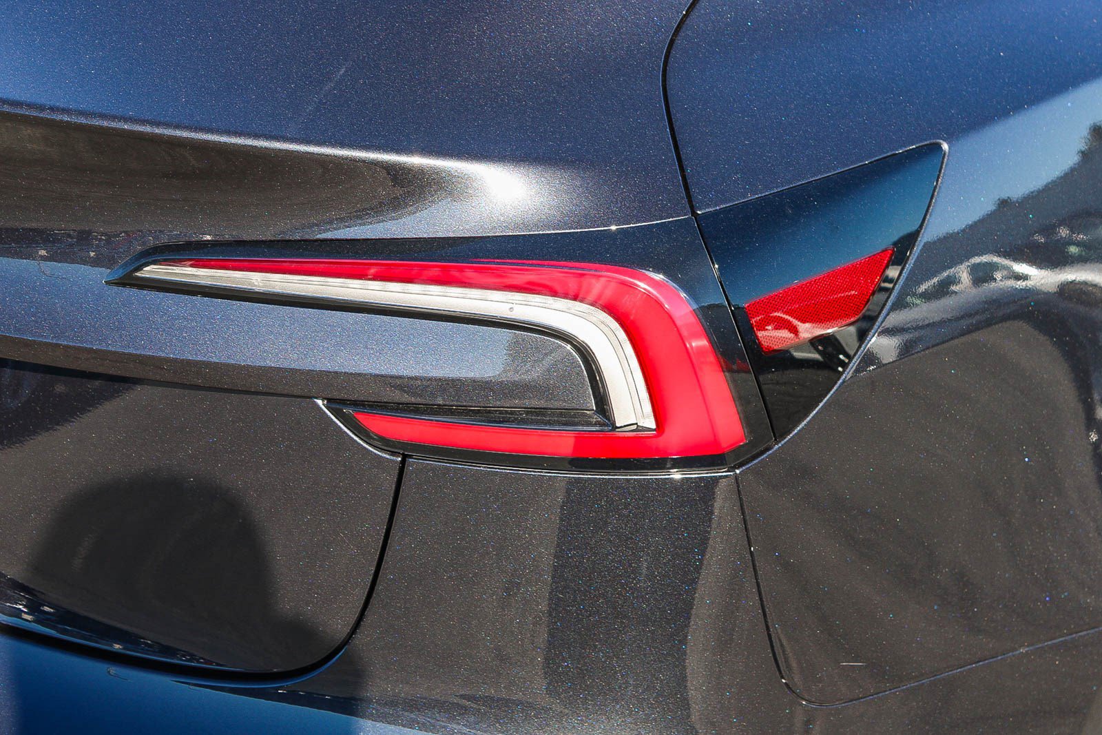 Used 2025 Tesla Model 3 Long Range image 10