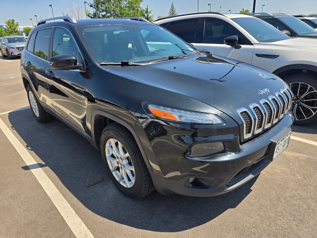 Used 2014 Jeep Cherokee Latitude w/ Cold Weather Group AWD/4WD image 7