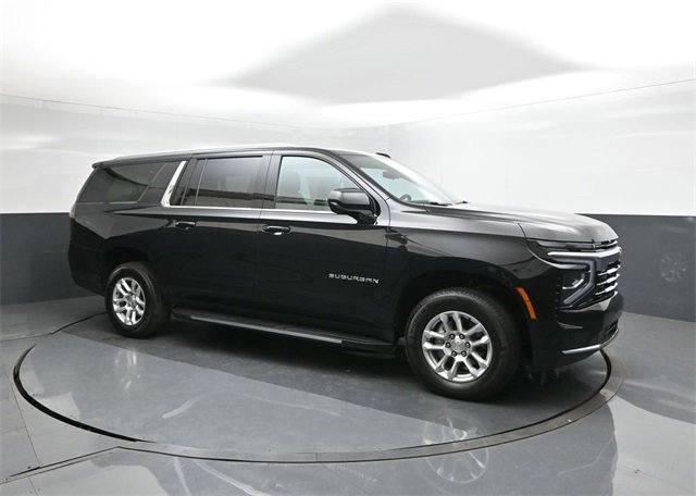 Used 2025 Chevrolet Suburban LT image 17