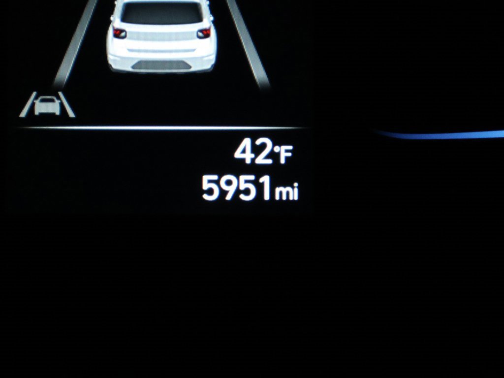 Certified 2025 Hyundai Venue Limited image 33