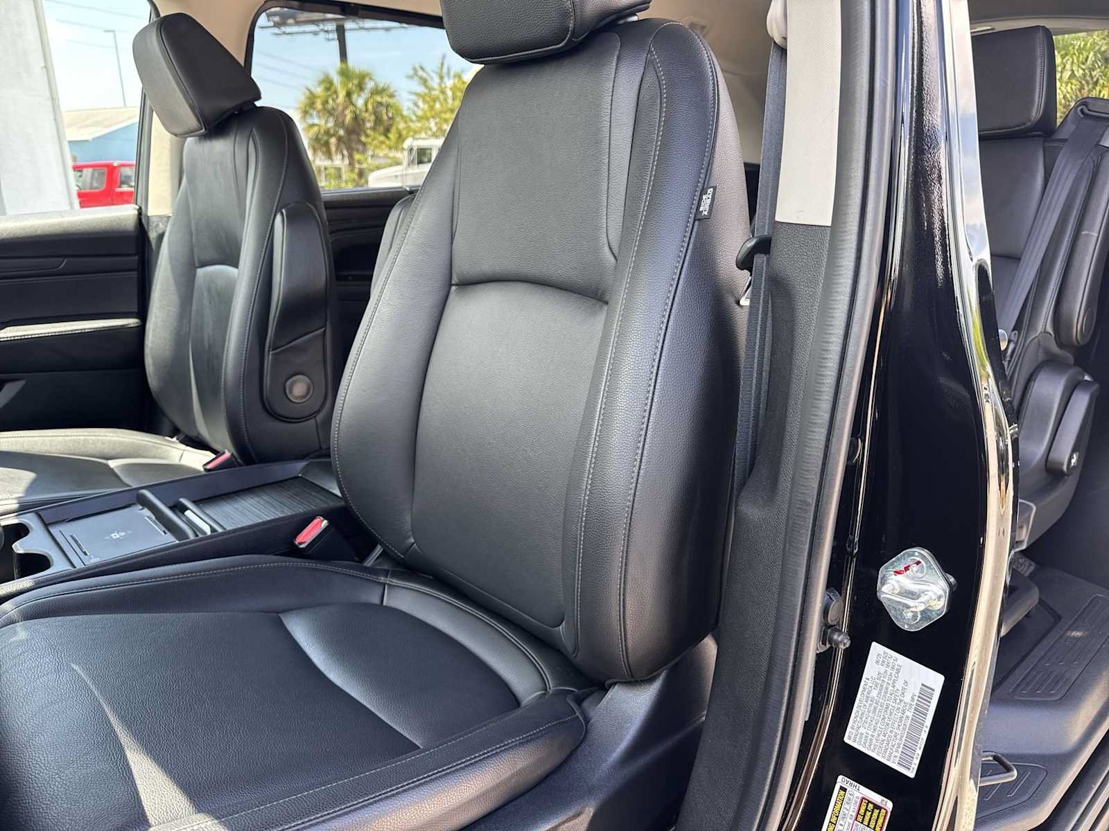 Used 2025 Honda Odyssey EX-L image 16