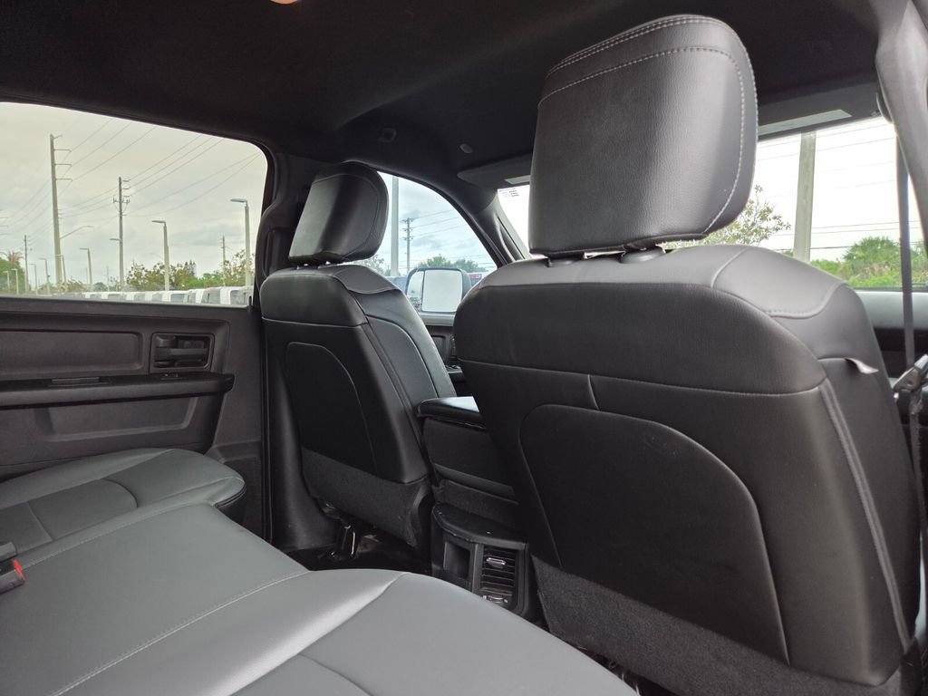 Used 2022 RAM 2500 Tradesman w/ Chrome Appearance Group AWD/4WD image 16
