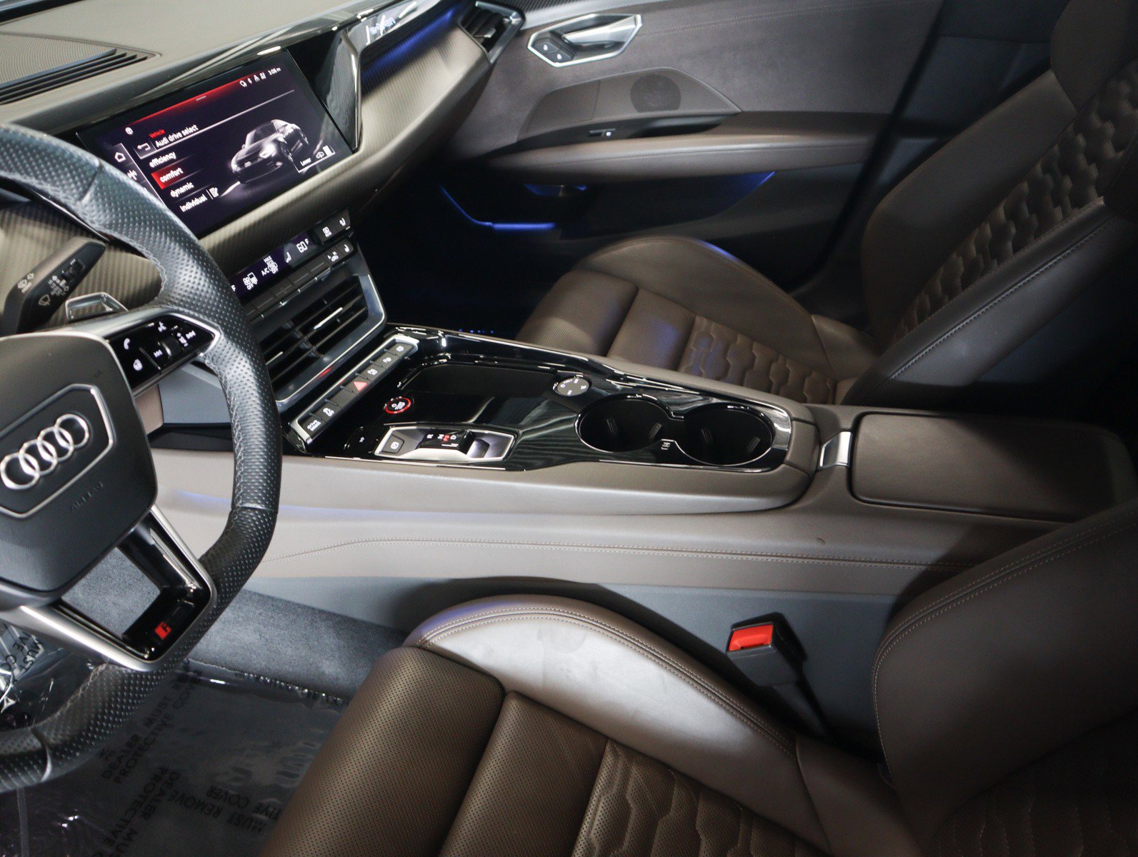 Used 2023 Audi RS e-tron GT w/ Carbon Performance Package image 20