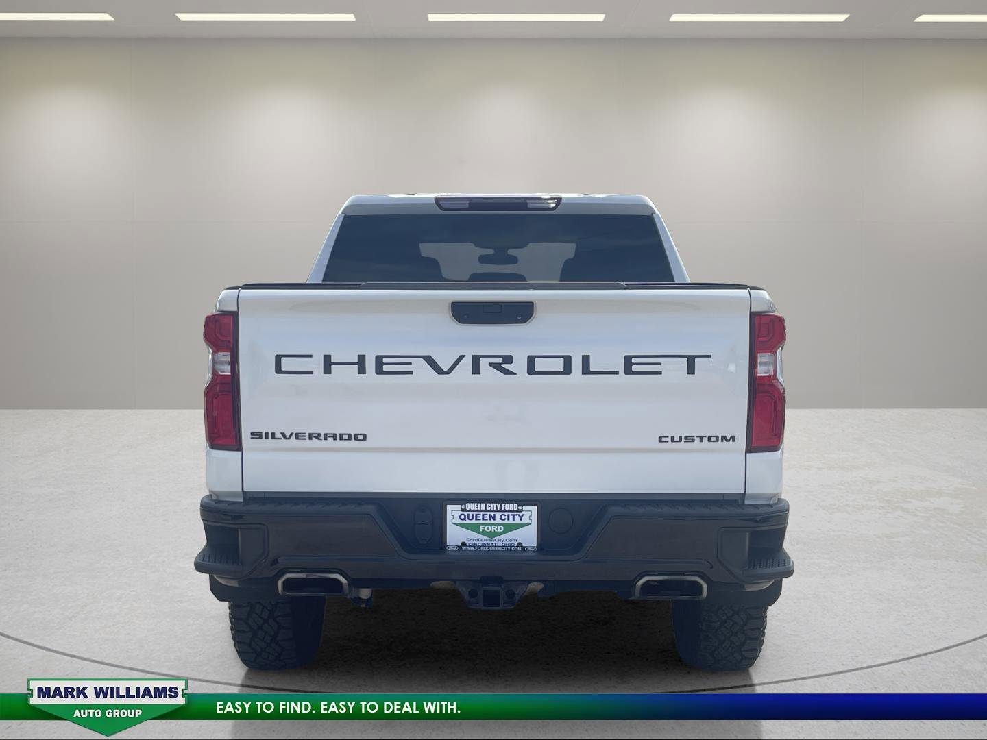 Used 2020 Chevrolet Silverado 1500 Custom Trail Boss w/ Custom Convenience Package AWD/4WD image 4