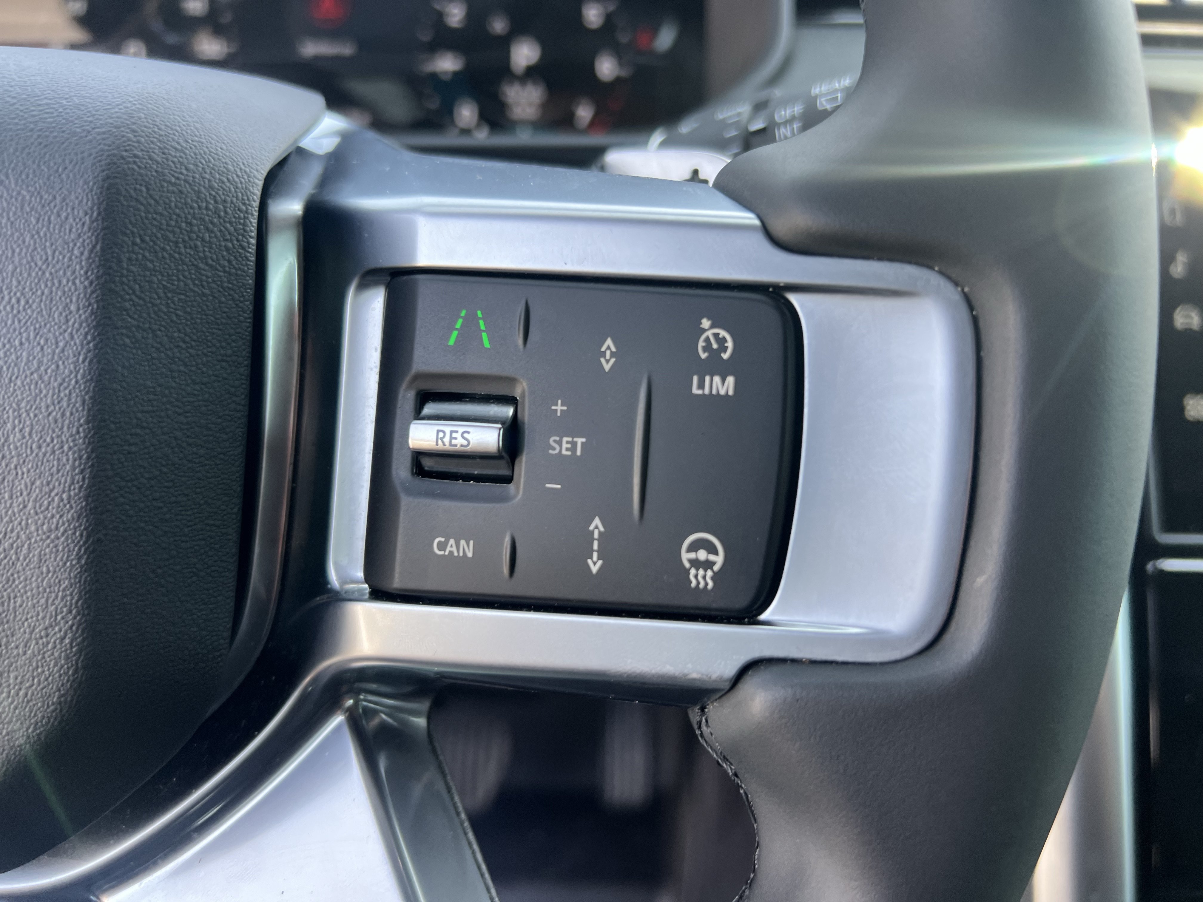 Certified 2025 Land Rover Discovery S AWD/4WD image 24