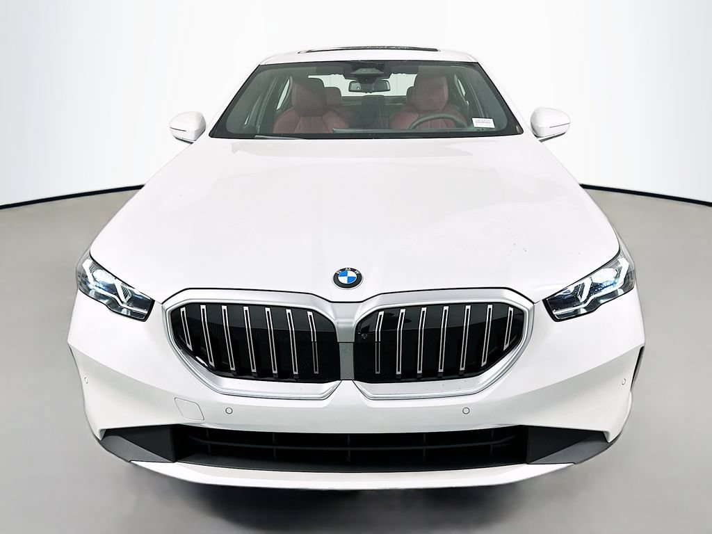 Used 2026 BMW 530i xDrive w/ Premium Package AWD/4WD image 2
