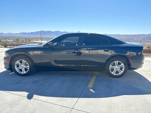 Used 2021 Dodge Charger SXT w/ Driver Convenience Group RWD image 2