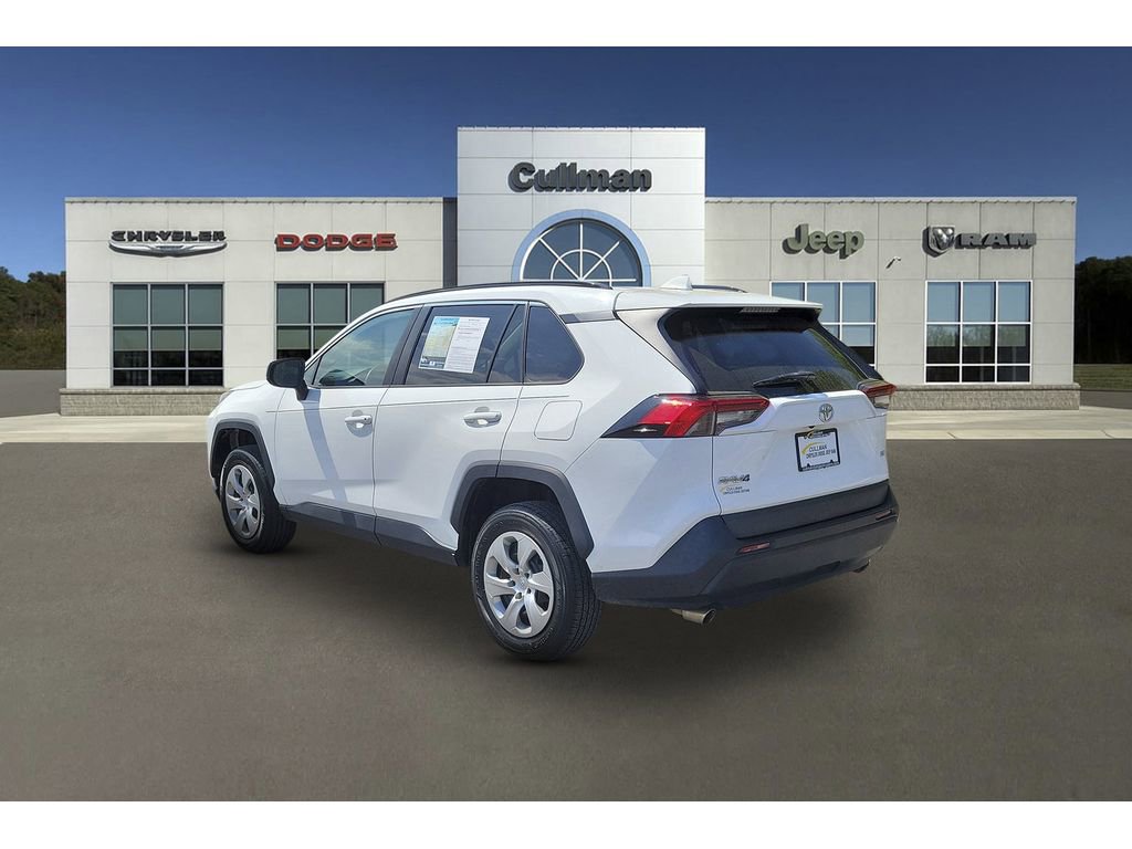 Used 2021 Toyota RAV4 LE FWD image 5