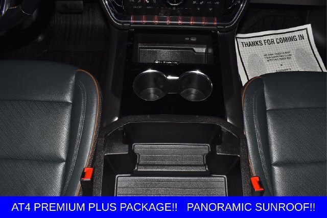 Used 2025 GMC Yukon AT4 w/ AT4 Premium Plus Package AWD/4WD image 31