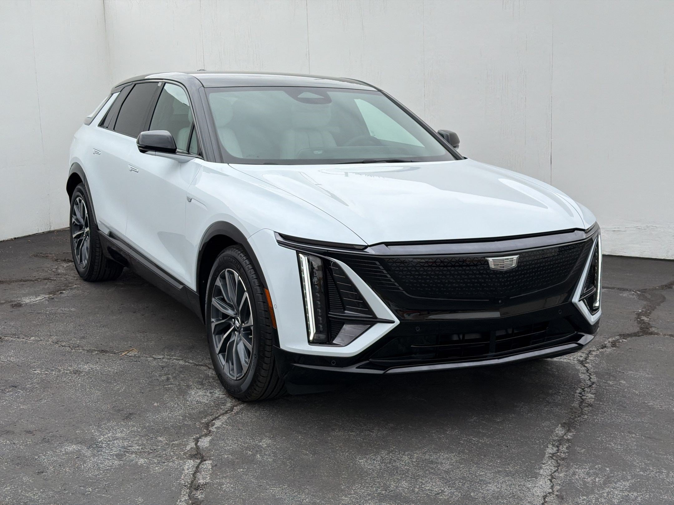 New 2026 Cadillac Lyriq Sport w/ LPO, Floor Liner Package RWD image 6