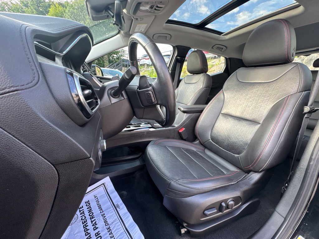 Used 2023 Chevrolet Bolt EUV Premier w/ Sun & Sound Package FWD image 15