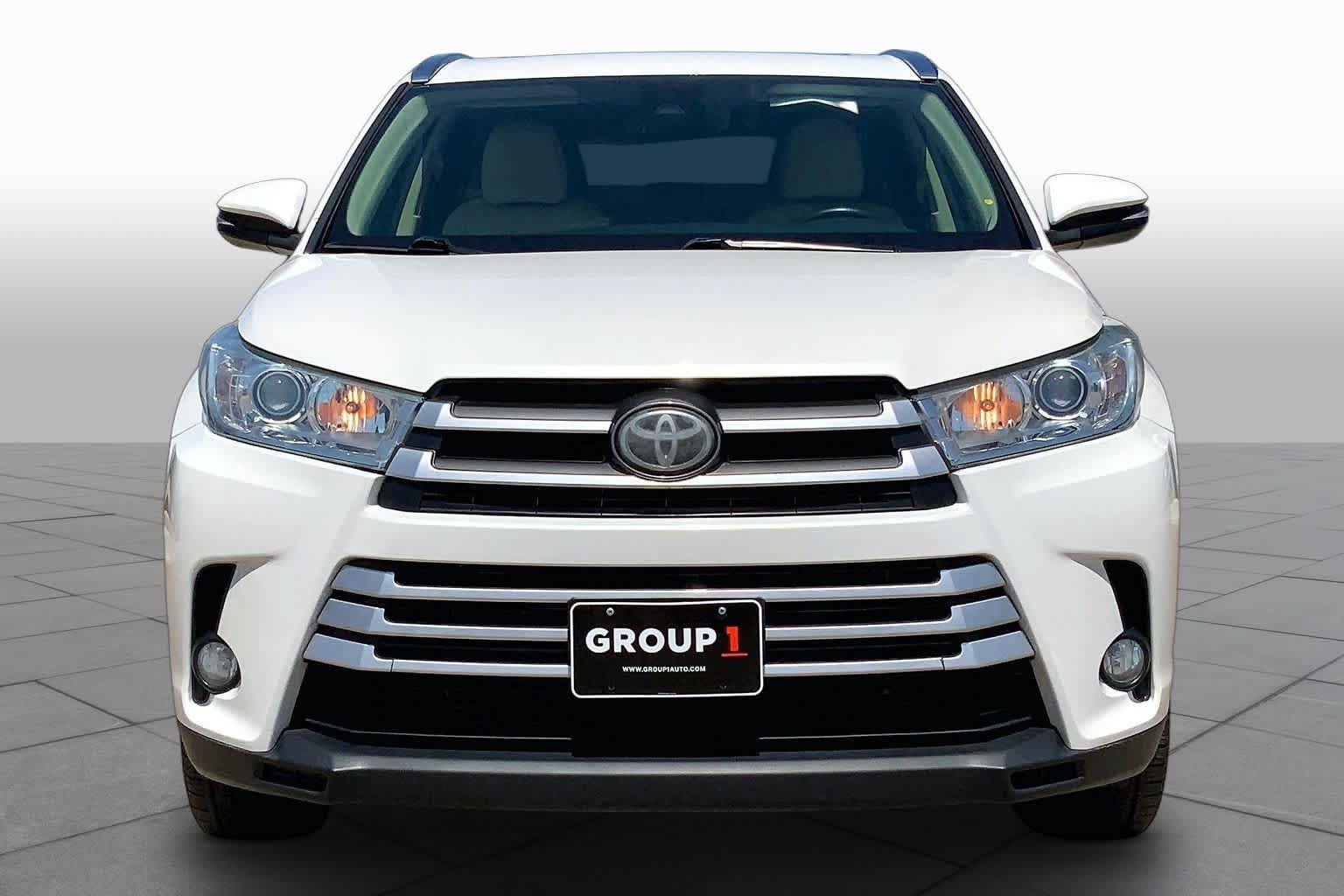 Used 2019 Toyota Highlander XLE FWD image 4