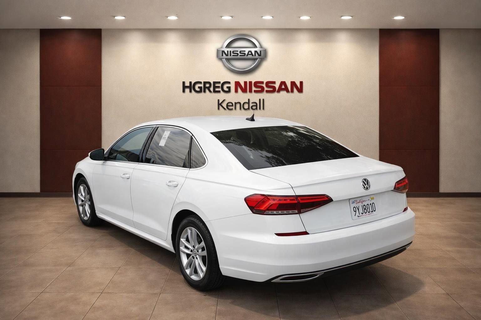 Used 2021 Volkswagen Passat 2.0T S FWD image 2