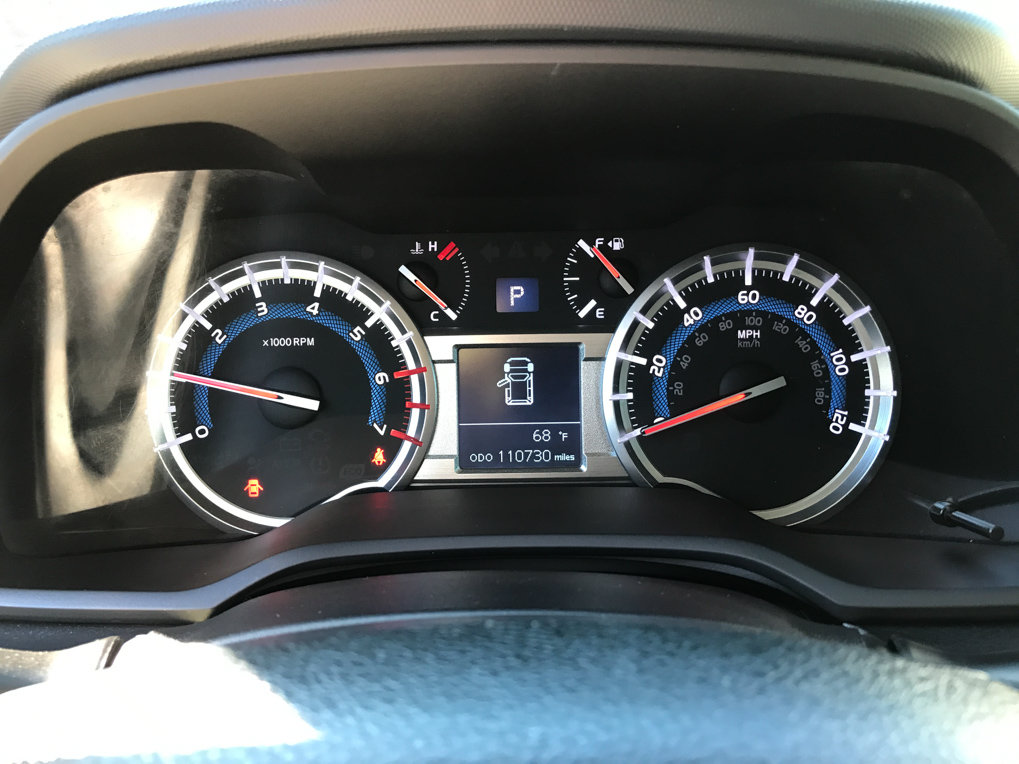 Used 2018 Toyota 4Runner SR5 AWD/4WD image 15