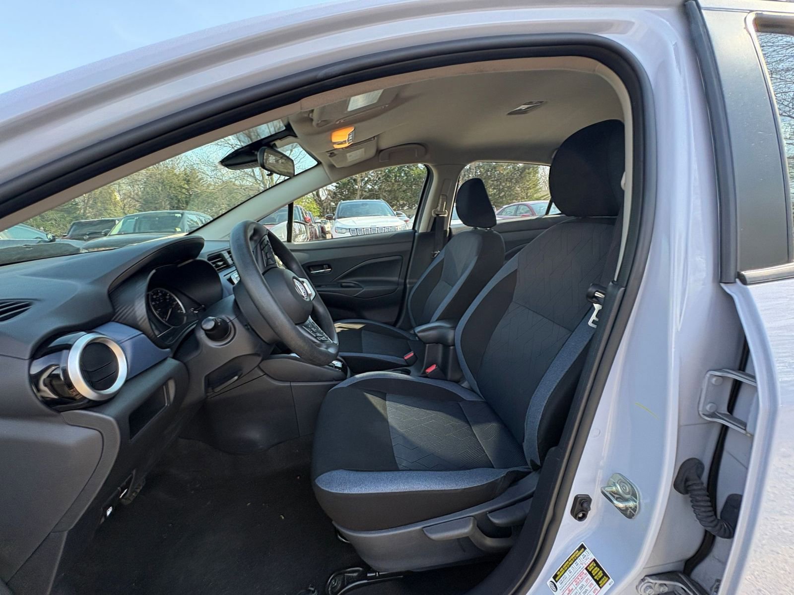 Used 2025 Nissan Versa SV FWD image 22
